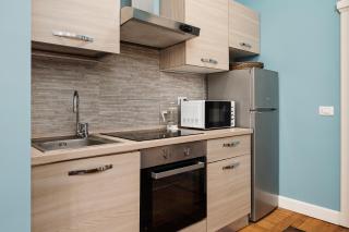 Classbnb - Luxurious and spacious 5-bedroom and 5-bath apartment, just 3 minutes from Milan central station metro, M2 green M3 yellow lines - 5