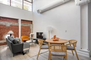 Blueground Historic Core pool nr The Bradbury Building LAX-1208 - 3