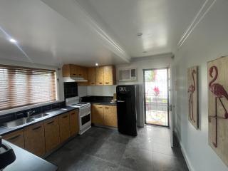 Cairns North private apartment with pool - 5