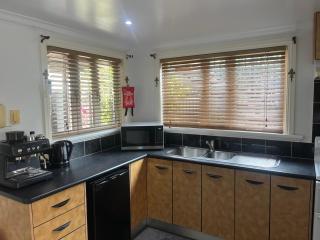 Cairns North private apartment with pool - 1