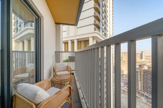 FIRST CLASS 3BR Stylish Luxury Escape - 9