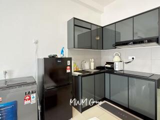 Meldrum Heights Walkable to CIQ By MWM - 1