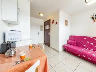 Studio cosy 16 m² pour 2 pers en centre station avec TV et cuisine équipée - FR-1-807-37 - 1
