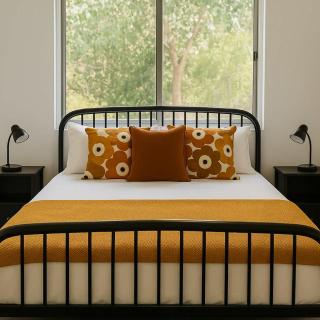 Tranquil Queen Room & Pool - 4