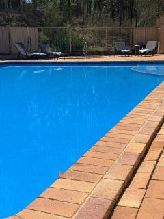 Tranquil Queen Room & Pool - 9