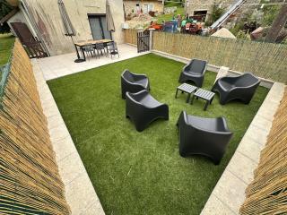 Charmante maison rénovée avec terrasse et jardin - 2