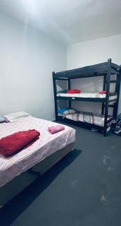 Casa de fundo com 1 quarto, para até 5 pessoas se 2 na cama de casal - 4