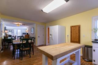 A Parkway Cabin - 9