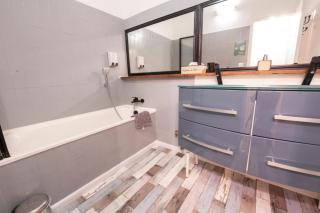 L'entre Deux Vignes - Brizambourg - 1