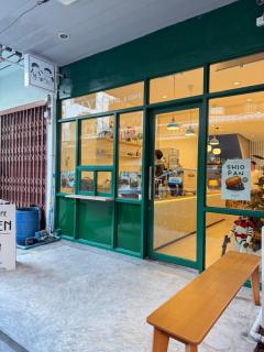 Terlyn hostel & cafe - 4