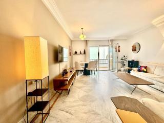 Designer and spacious apartment - 9