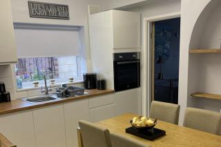 1-Bedroom Apartment Sleeps 4 Parking - 7