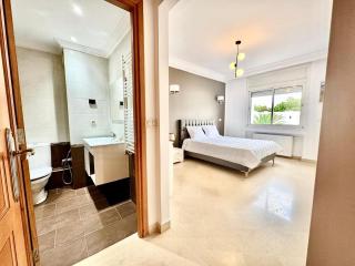 Designer and spacious apartment - 1