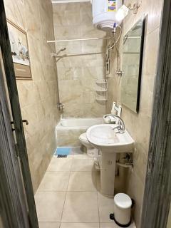 Cozy 3-Bedroom Apartment in a Prime New Cairo Location - 5