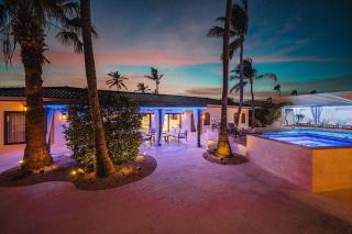 Walk to Palm Beach! 5Bed Hottub with Pool 10people - Palm-Eagle Beach - 5