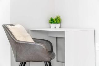 City centre Free Parking Sleeps 3 - 7