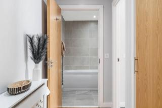 City centre Free Parking Sleeps 3 - 2