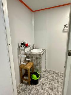 Chalee Guest House - 4