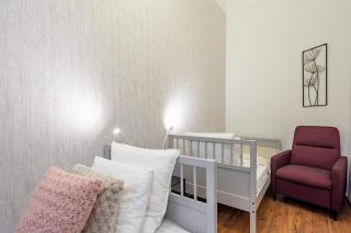 Central - Large - Cozy - 1