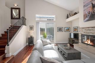 Windansea Hideaway Rooftop Ocean Views - 8