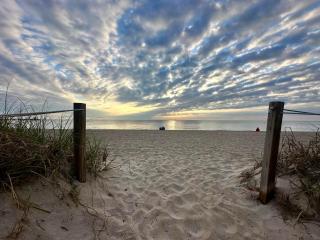 Windjammer Resort and Beach Club - 6