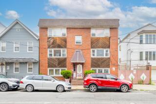 Modern 2BR North Ironbound Apartment - 0