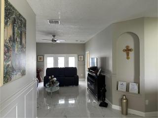 Orlando Lakefront Pool Villa 25 min Disney & Univ - 6