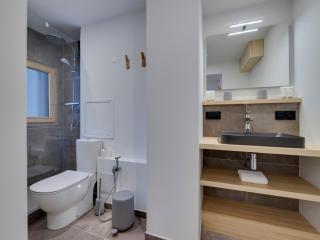 Appartement rénové : 3 pièces, pied des pistes, 5 pers., navette, animaux admis, WiFi inclus - FR-1-567-94 - 3