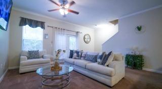 Stylish and cozy townhome! - 0