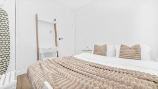 Stylish 2-Bed flat in E17 - 5