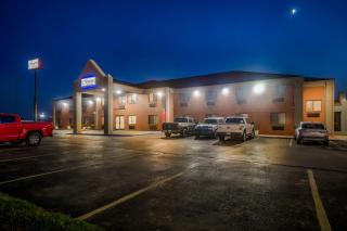 Travel Inn and Suites- Sikeston Miner I-55 exit-67 - 3