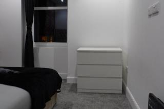 2Bed Apt Sleeps 4-Near Meadows Park Parking Wifi - 6