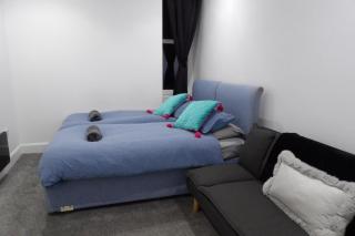 2Bed Apt Sleeps 4-Near Meadows Park Parking Wifi - 5