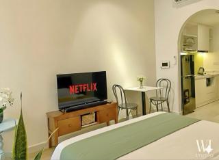 Pastel Arch Studio I Pool View in City Center - District 4 I - 3