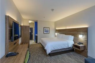 Holiday Inn Express & Suites Corpus Christi by IHG - 8