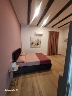 Luxury Suites Glory Tower - Naples - 4