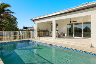 4584 Lakeview Luxe Brand New Naples Pool Villa - 9