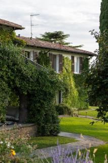 PODERI LA ROCCHETTA Countryside Estate on the Hills of Lake Garda - 1