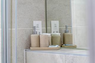 City centre Free Parking Sleeps 3 - 9