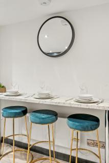 Sleek and Stylish Yorkshire Gem - Sleeps 4 - 6