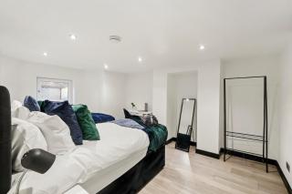 Sleek and Stylish Yorkshire Gem - Sleeps 4 - 1