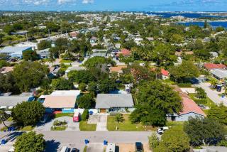 Relaxing Salt Pool & Spa, Walk to Key Lime House! - 5