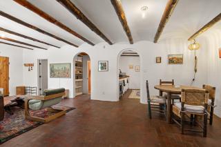 Central Location - Adorable Adobe - King and Queen - 7