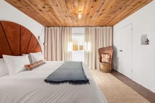 Central Location - Adorable Adobe - King and Queen - 6