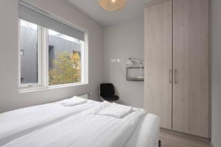 Central Reykjavík 2BR Apartment with Balcony - Reykjavík - 1