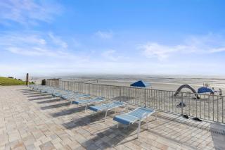 Sea Coast Gardens II 501 - 8