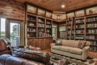 Awe-Inspiring Mountain View - Theater Room, Outdoor Hot Tub, Game Room + Library! - 7