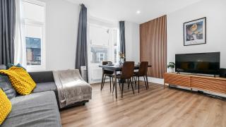 Stylish 2-Bed flat in E17 - 8