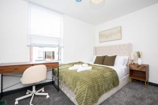 Premium Luxury Home by Anfield & City Centre - 1