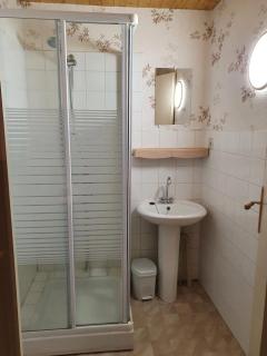 Maison charmante avec vue sur la montagne à Saint-Anthème - 2